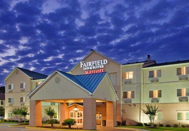 Comfort Inn & Suites Westfield Экстерьер фото